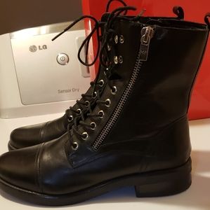Women ankles boots